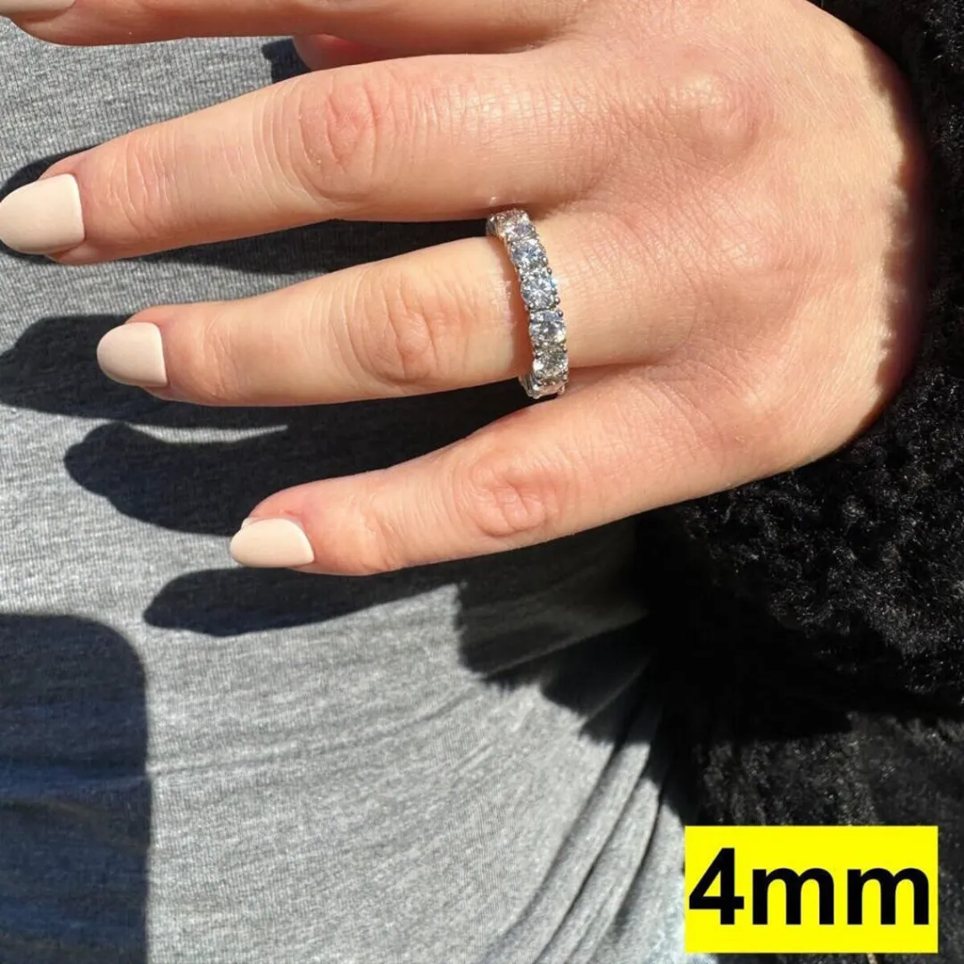 /public/photos/live/Moissanite Eternity Band-1066 (6).webp